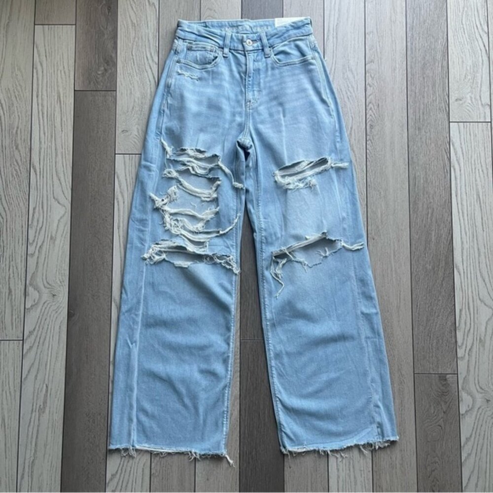 AE Dreamy Drape Stretch Curvy Super High-Waisted Ripped Baggy Wide-Leg Jean